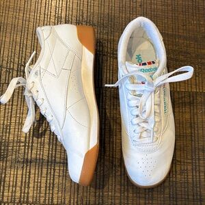 Reebok Classic Women’s Freestyle Low Sneakers White Leather, Size 6